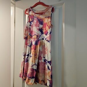 Place Colorful Tie-Dye Top